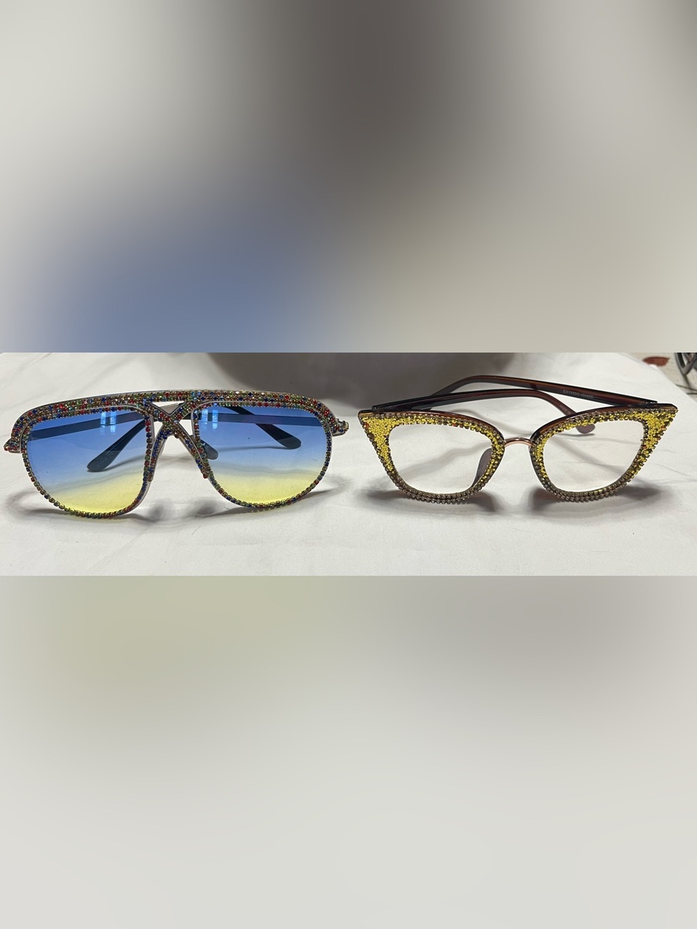 Rhinestone Trim Blue-Yellow Gradient Women's Sunglasses
